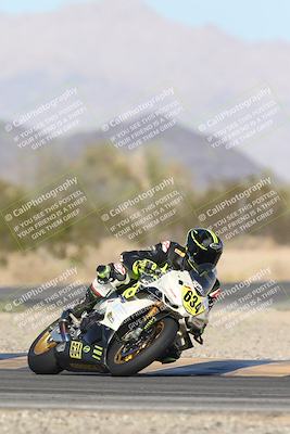 media/Nov-02-2025-CVMA (Sun) [[337aff29ab]]/Race 11-Amateur Supersport Open/